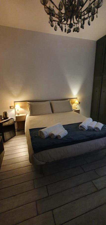 Piazza Martiri Rooms Cagliari Exterior photo