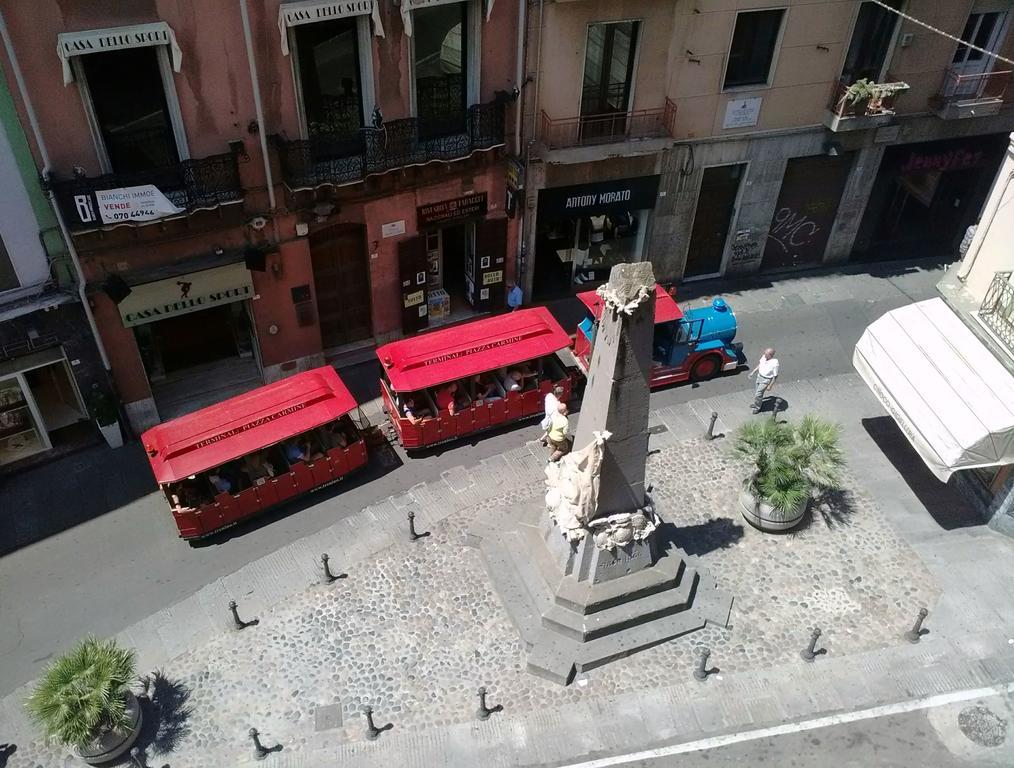 Piazza Martiri Rooms Cagliari Exterior photo